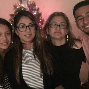 Meet your Posher, Yolanda